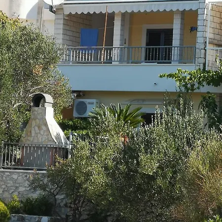 Nino Apartman