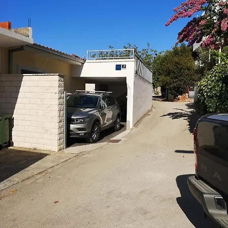 Apartman Nino Donji Okrug (Ciovo)