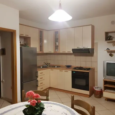 Nino Apartment *