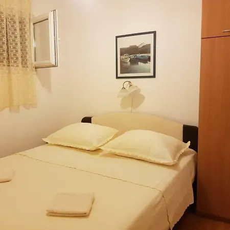 Nino Apartment *