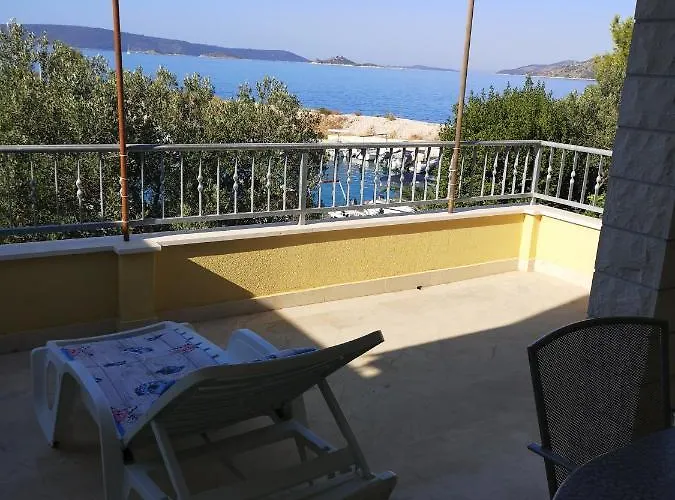 Nino * Donji Okrug (Ciovo)