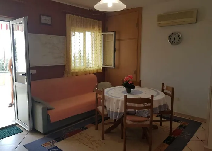 Nino Donji Okrug (Ciovo)