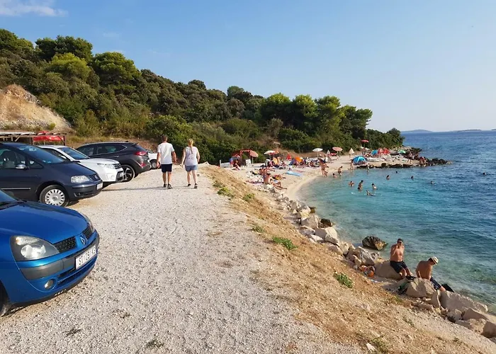 Nino * Donji Okrug (Ciovo)